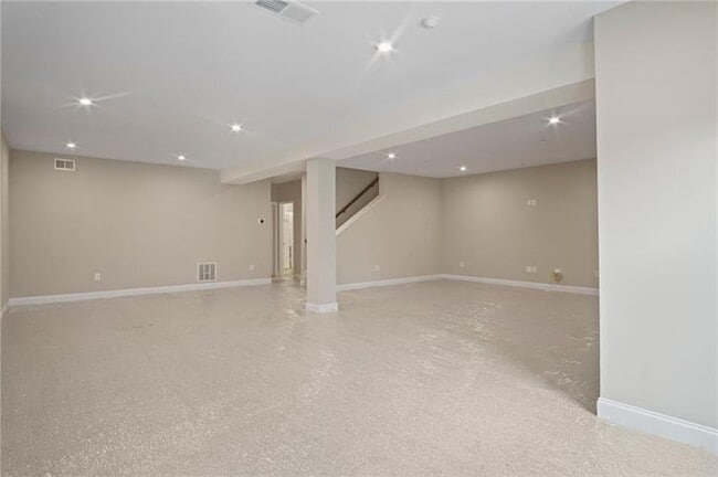 Building Photo - 7945 Garnet Trce