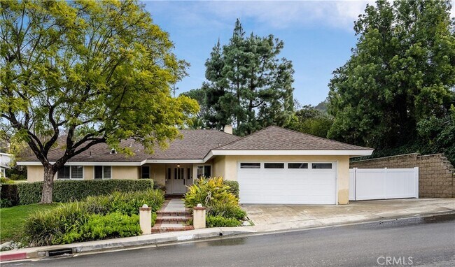 Primary Photo - 3150 Dona Maria Dr
