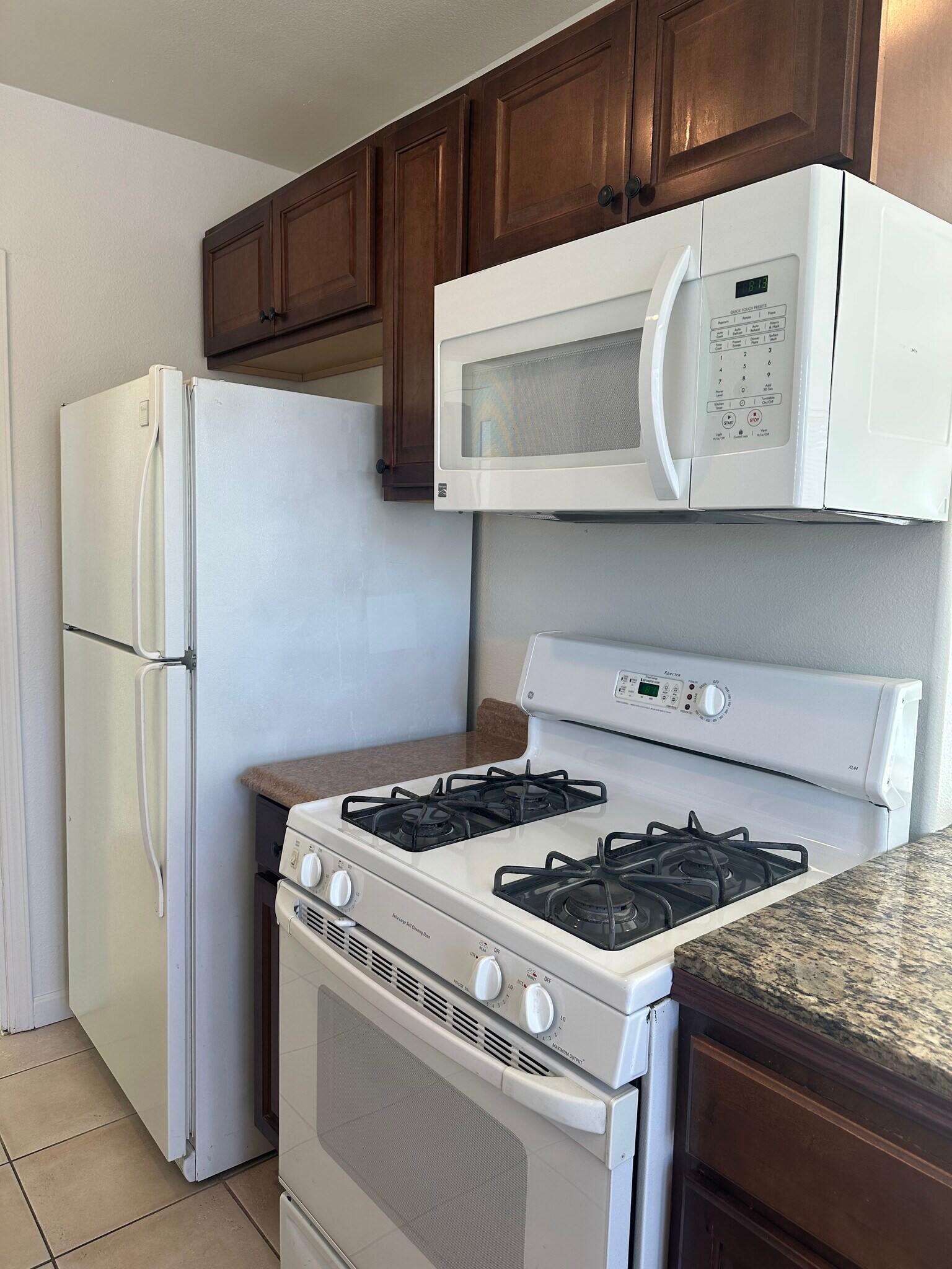 Building Photo - 44900 Rubidoux St