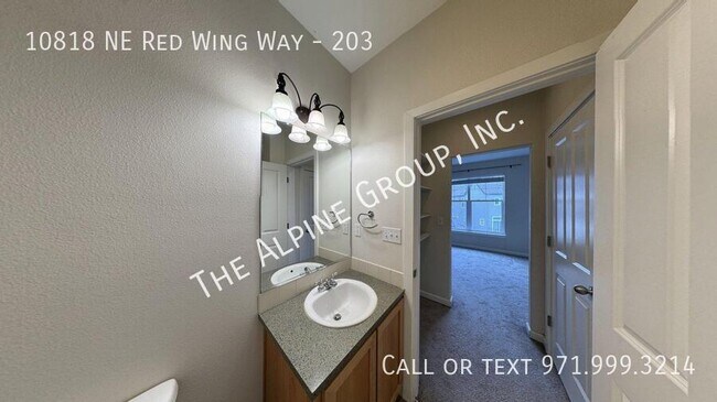 Building Photo - 10818 NE Red Wing Way