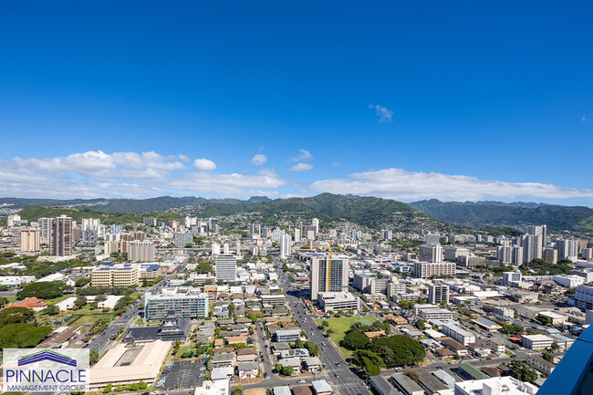 Building Photo - 1296 Kapiolani Blvd