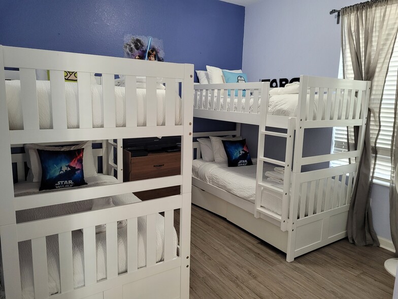 Building Photo - 4114 Breakview Dr