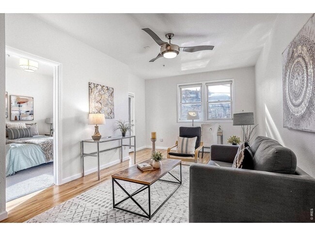 Building Photo - 2 Bed 2 Bath Condo In the Heart of Downtown Boulder!