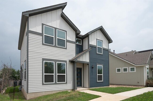 Building Photo - 4801 Star Jasmine Dr