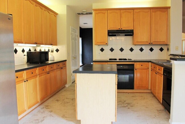 Building Photo - 7005 Rambollet Terrace