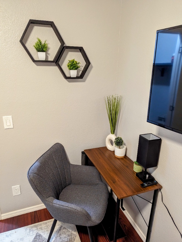 Building Photo - 120 E Camille Dr