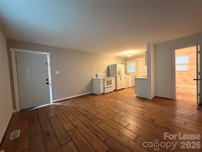 Building Photo - 825 Rodey Ave