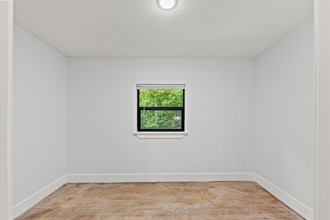 Building Photo - 403 N 9th St
