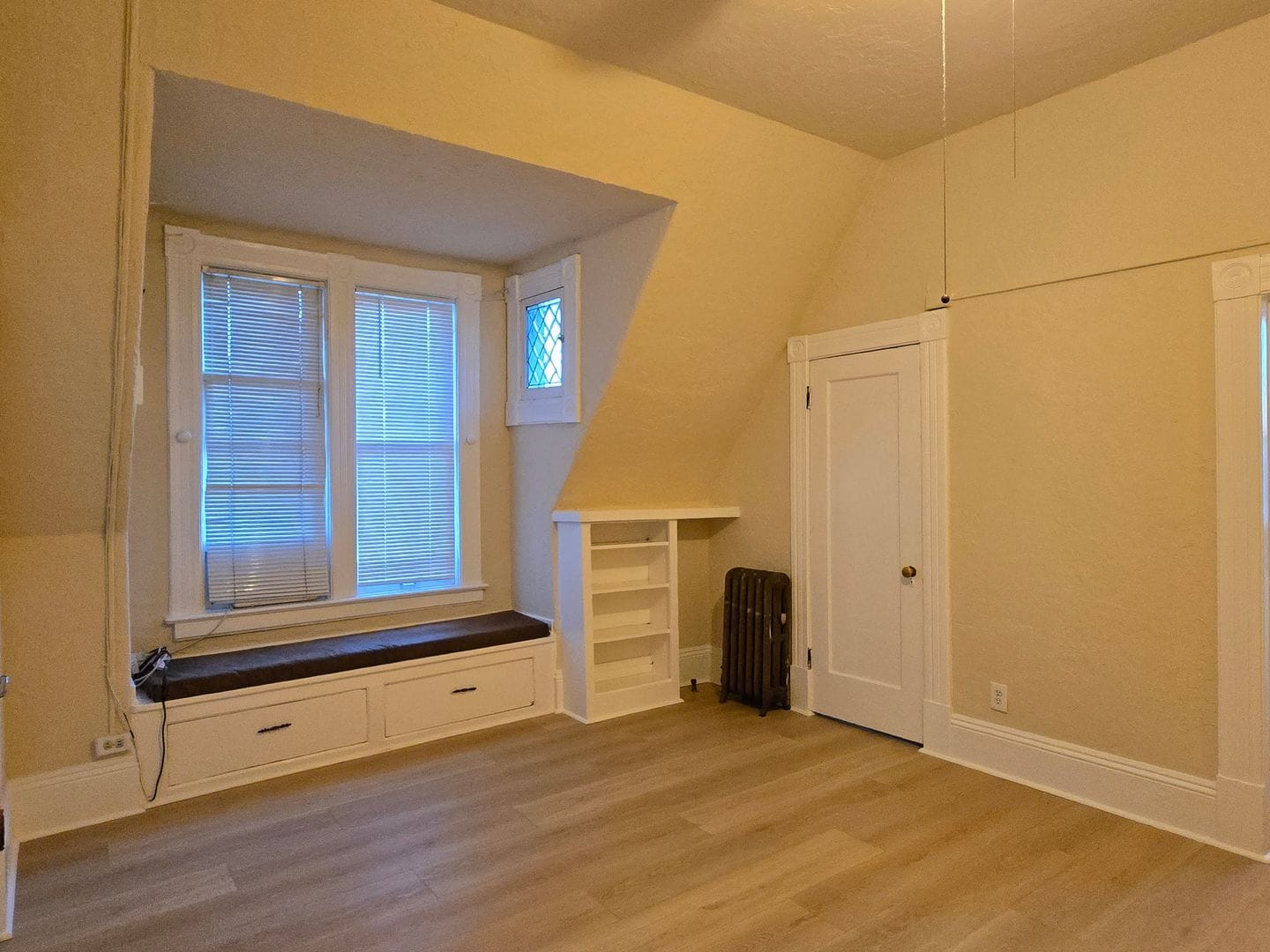 Building Photo - 99 S 14th St