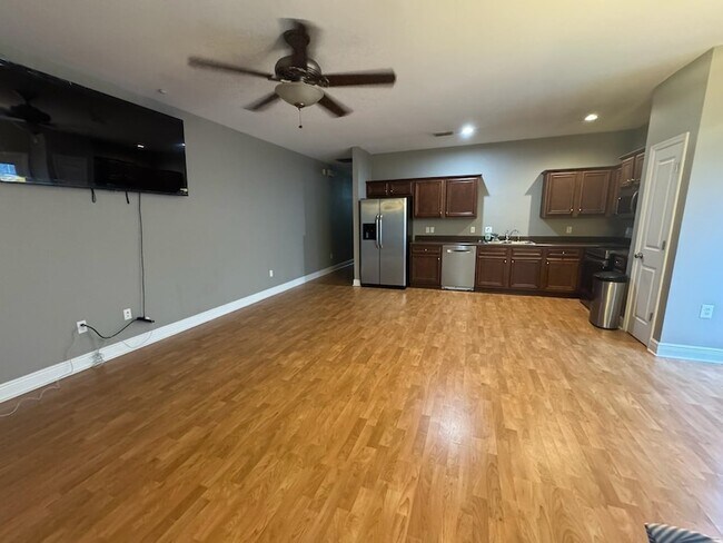 Building Photo - 6207 Jordans Pass Dr