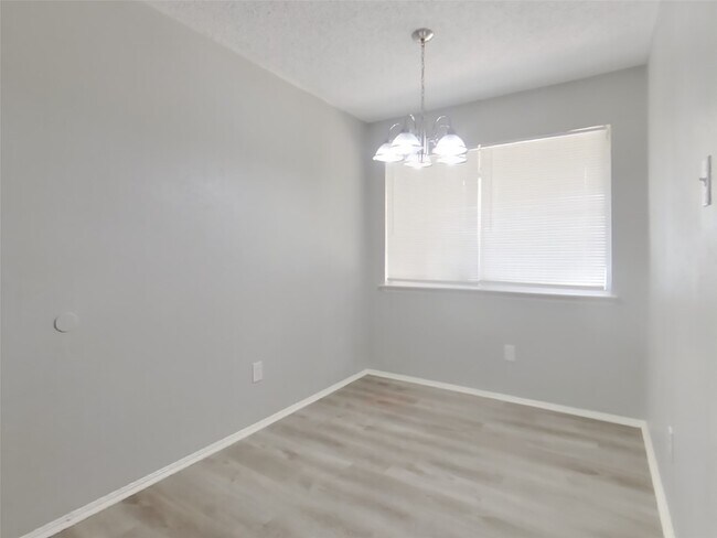 Building Photo - 6329 Porterway Dr