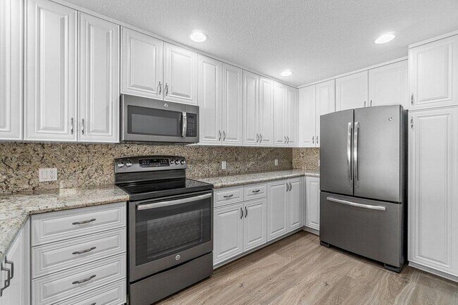Building Photo - 4506 Illicium Dr
