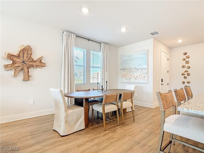 Building Photo - 8735 Catamaran Dr