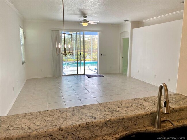 Building Photo - 3486 NW Oak Glen Dr