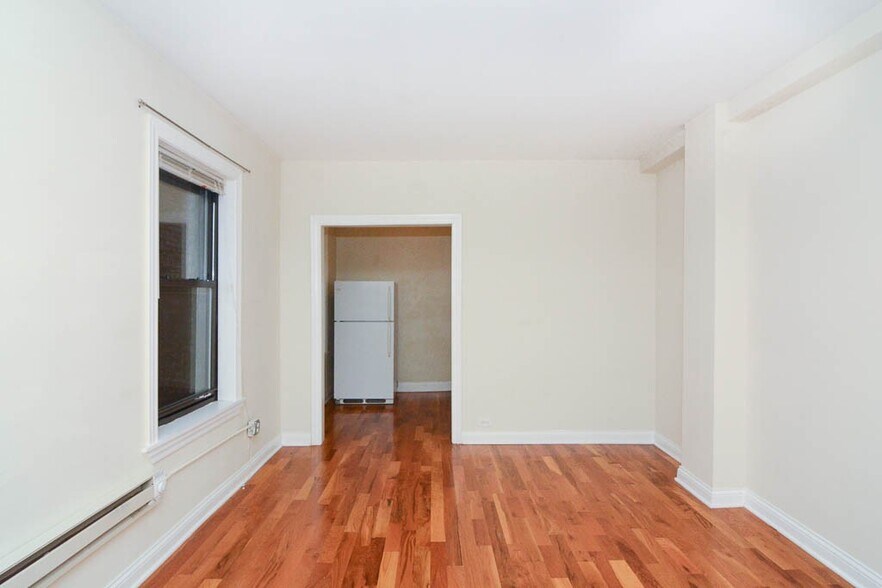 Building Photo - 2844 N Orchard St
