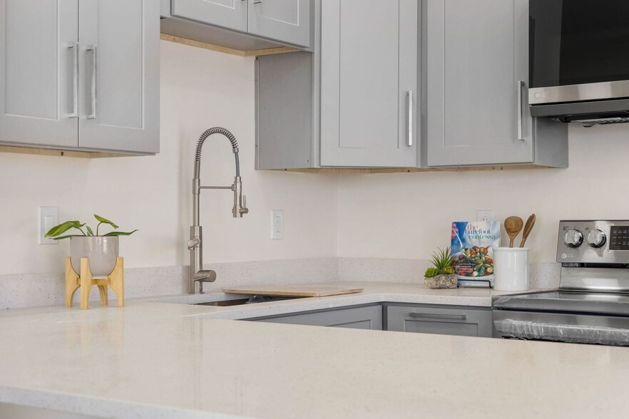 Building Photo - 3576 W 66th Ave