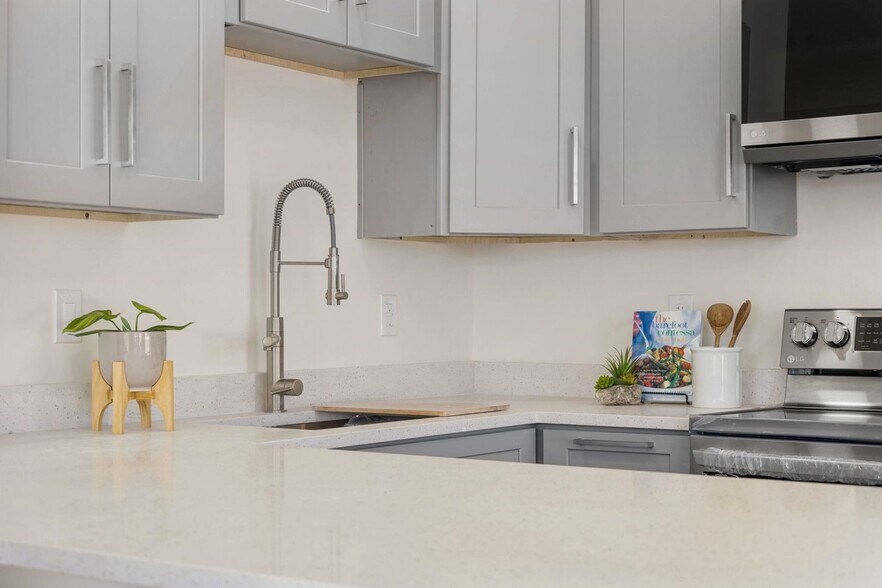 Building Photo - 3578 W 66th Ave