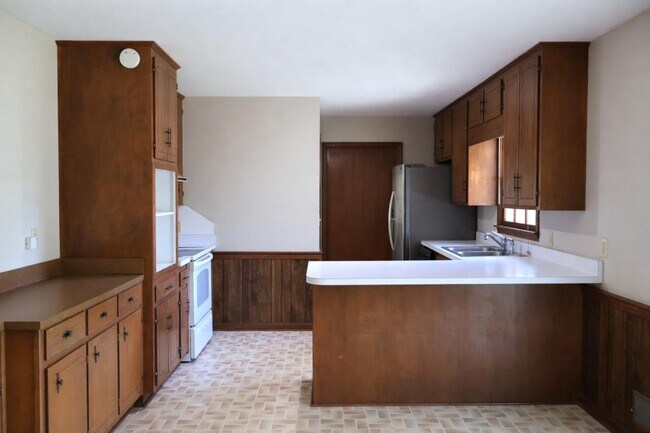 Building Photo - 3054 Poplar Springs Church Rd