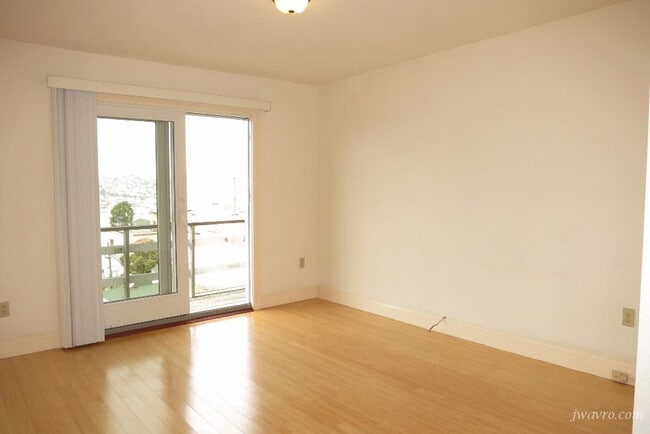 Building Photo - 1034 Carolina St