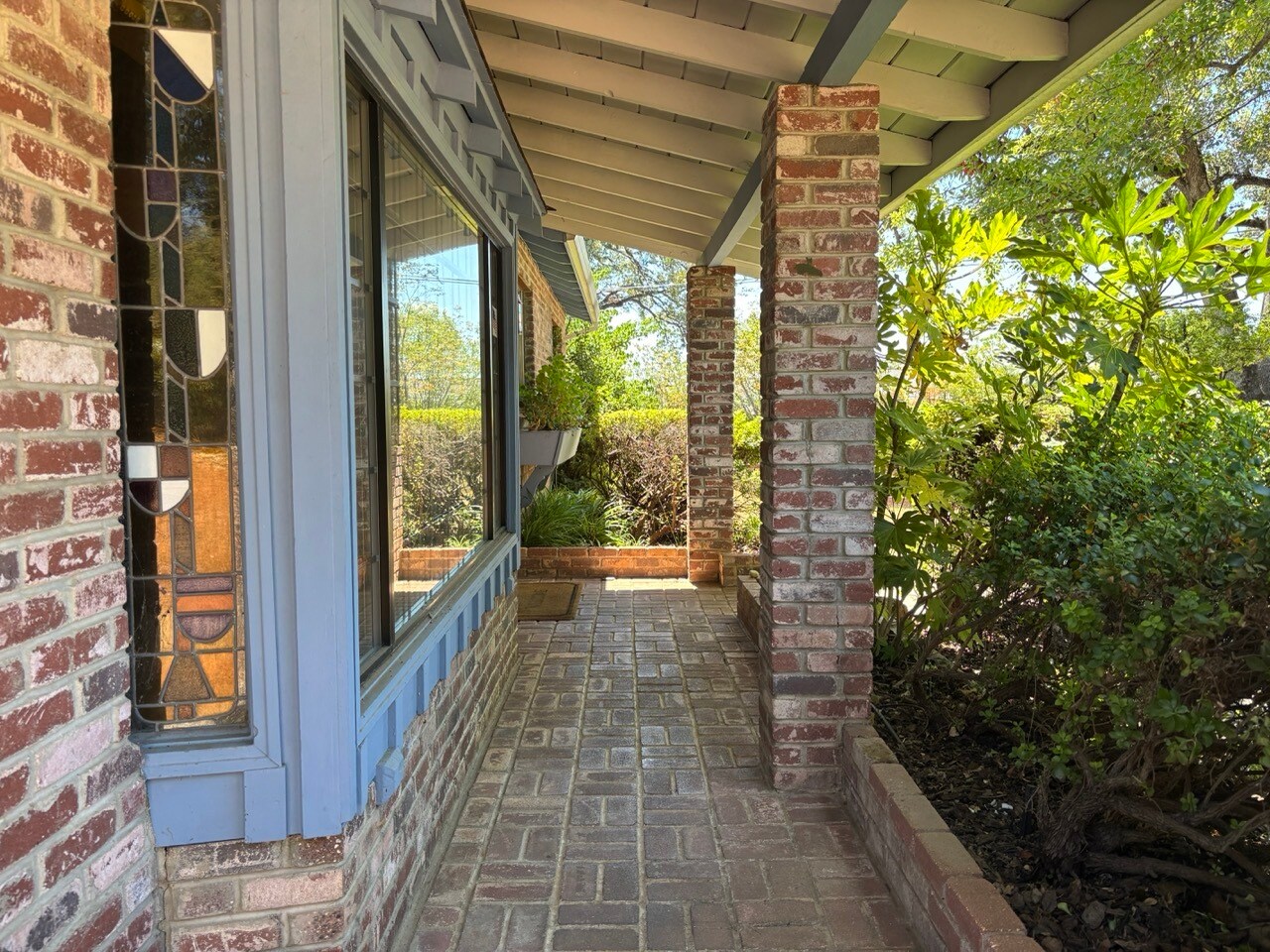 Building Photo - 2699 Westwood Dr