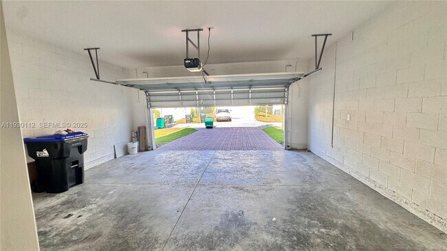 Building Photo - 12748 Brodlove Ln