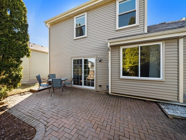 Building Photo - 97 E Harbor Dr