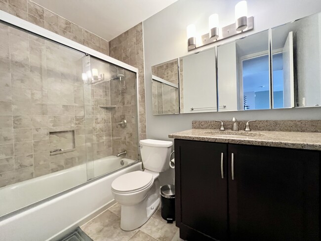 Bathroom - 2020 N Lincoln Park W