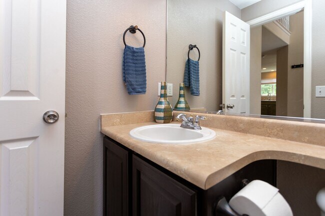 Building Photo - Spacious Corner Lot Gem in Ridgeview at St...