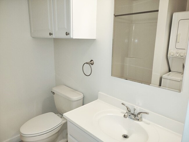 Building Photo - 20 Cutler St