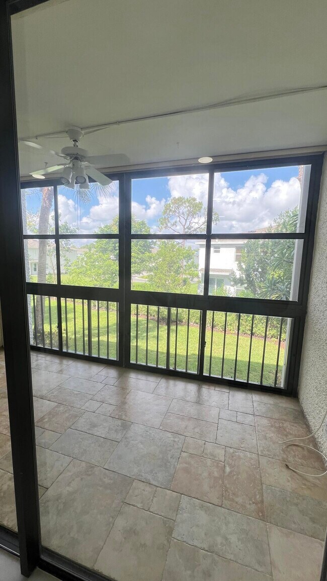 Building Photo - 4381 Trevi Ct