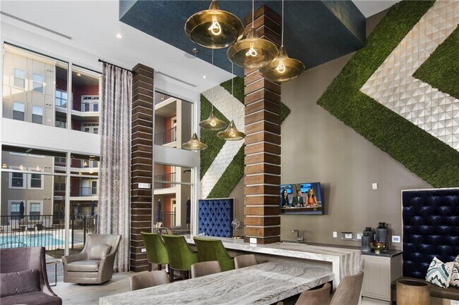 Building Photo - 6919 Peachtree Dunwoody Rd NE