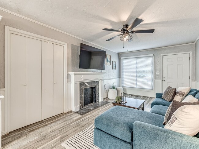 Building Photo - Super Sweet Home - All Appliances Included! 5 Minutes from Lake Hefner