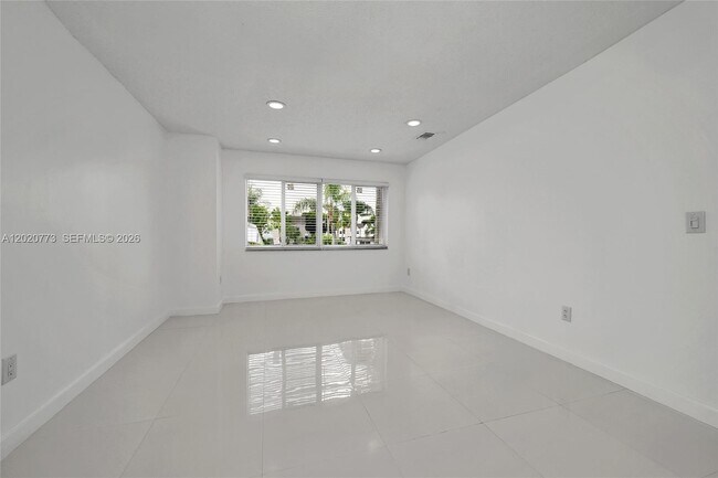 Building Photo - 6720 NW 174th Terrace