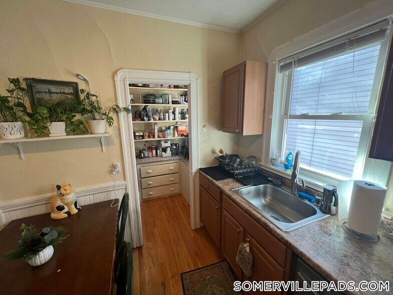 Building Photo - 294 Highland Ave