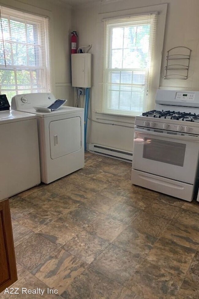 Building Photo - 1 br, 1 bath House - 106A Basnight Lane