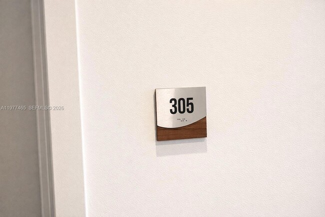 Building Photo - 1950 Fletcher St