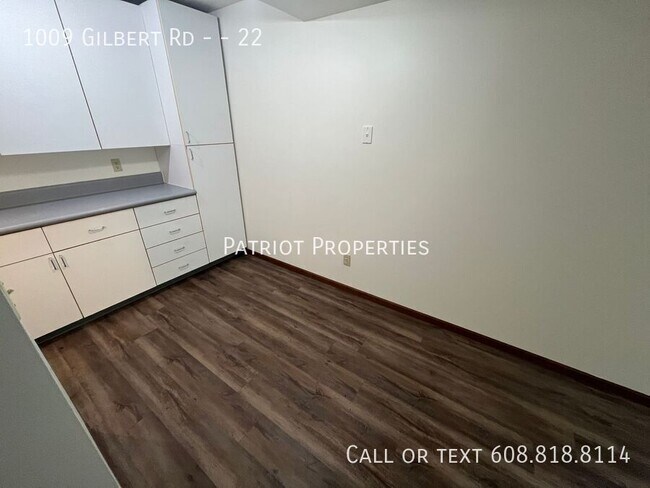 Building Photo - 1009 Gilbert Rd