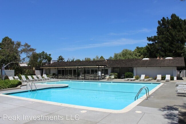 Building Photo - 735 Fathom Dr