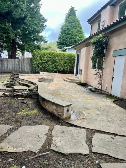 Building Photo - 445 Purisima Way