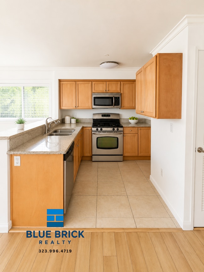 Building Photo - 13623 Sherman Way