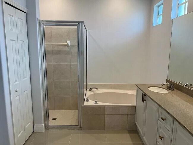 Building Photo - 5626 West 1st Square SW