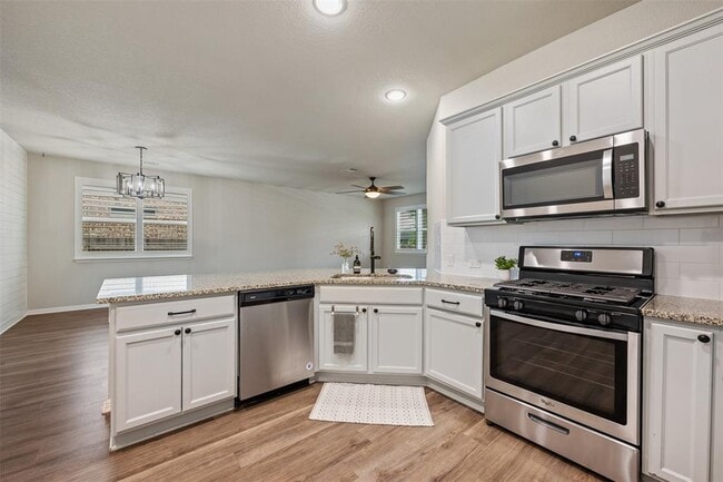 Building Photo - 505 Blue Sage Dr