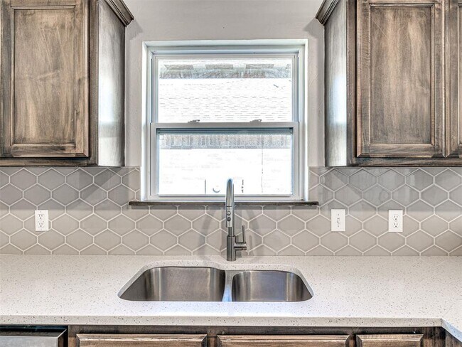 Building Photo - 3012 NW 184th Terrace