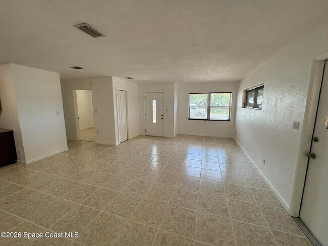 Building Photo - 507 Seacrest Ave