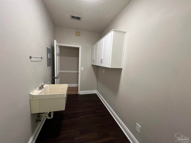 Building Photo - 3497 Barkwood Dr