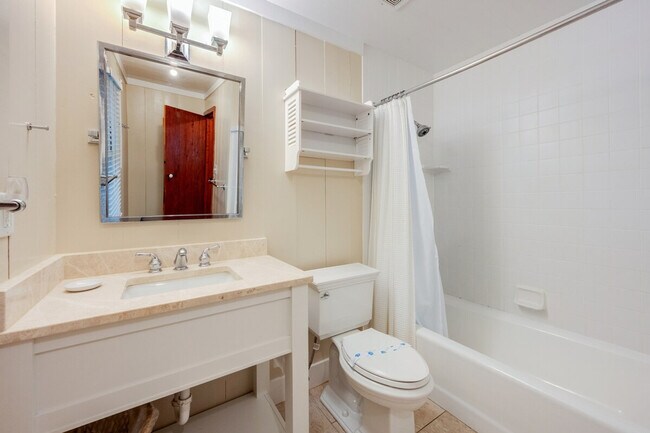 Building Photo - 911 Debordieu Blvd