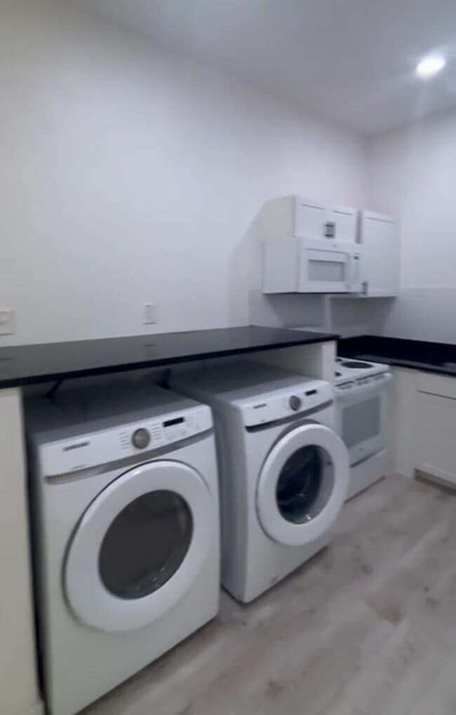 Building Photo - Renovated and full of character, this 3-be...