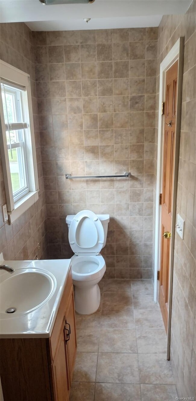 Building Photo - 162 5th Ave