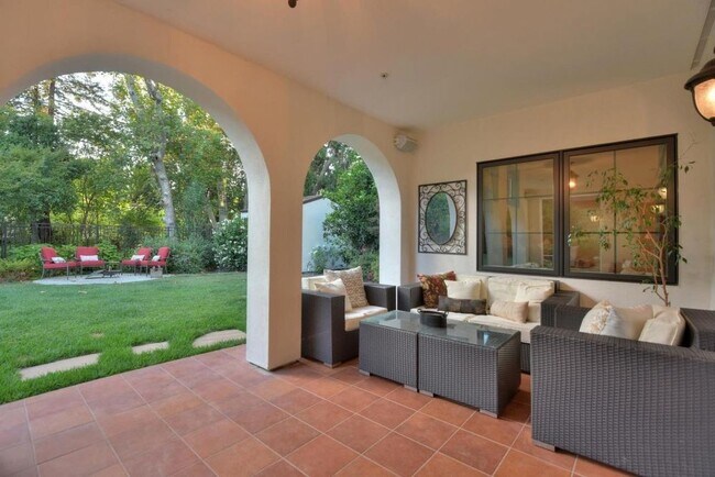 Building Photo - 16021 Winterbrook Rd