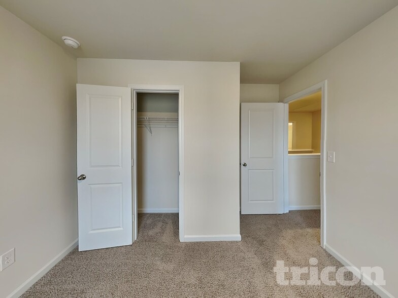 Building Photo - 1505 Big Bud Ln